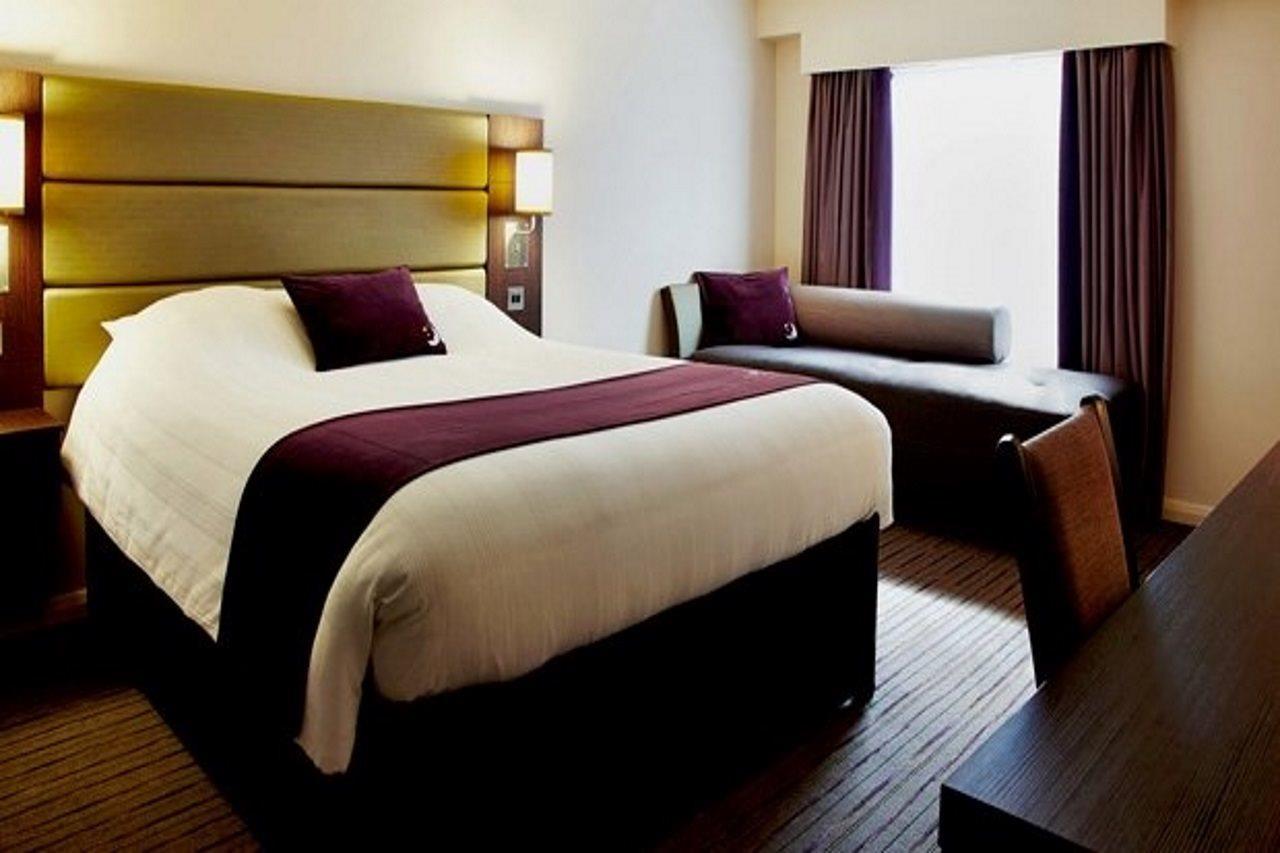 Premier Inn Poole Centre Kültér fotó