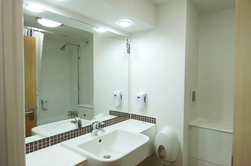 Premier Inn Poole Centre Kültér fotó